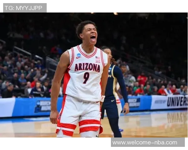 文班缺阵球队表现出色哈珀称他复出后将助力球队无敌状态