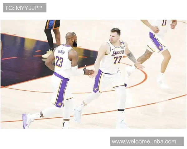 湖人险胜比赛趣味十足堪比喜剧节目直接晋级水平